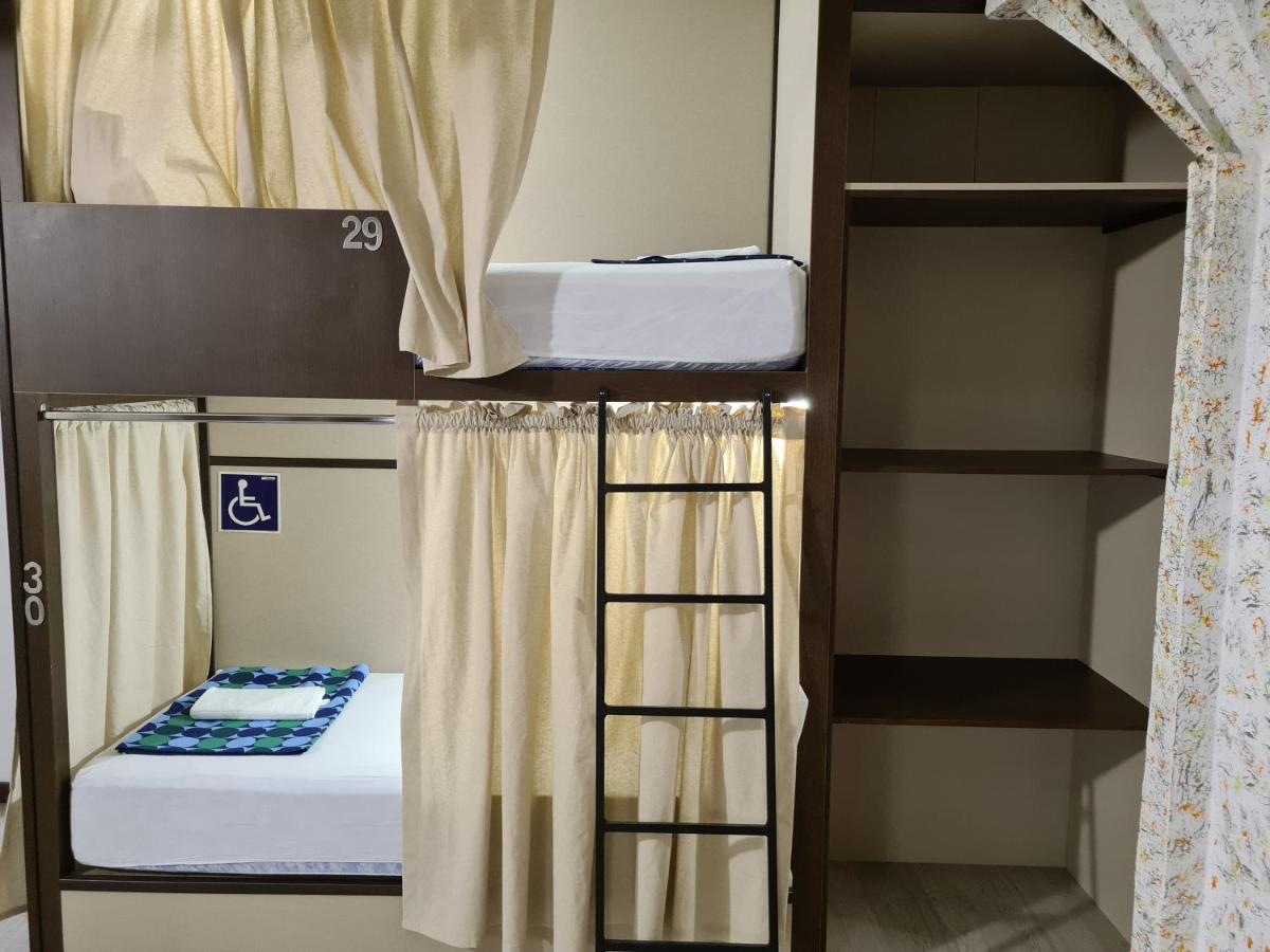 Hostel M-A Rooms Mate Madrid Eksteriør bilde